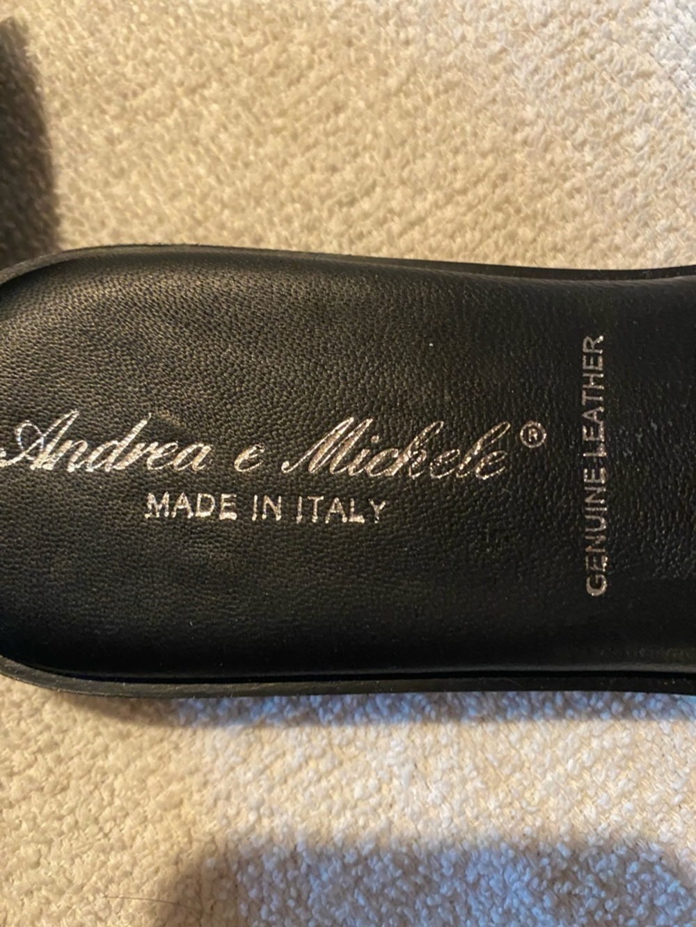 Black Leather Slide Sandals with Tortoiseshell Buckle size 8
SAN-17 - Picture 3 of 7